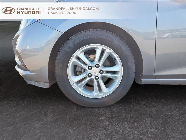 2018 Chevrolet Cruze LT Auto (Stk: 242695B) in Grand Falls - Image 6 of 15