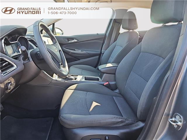 2018 Chevrolet Cruze LT Auto (Stk: 242695B) in Grand Falls - Image 7 of 15