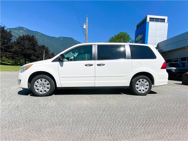 2010 Volkswagen Routan Trendline (Stk: 3T315C) in Hope - Image 2 of 16