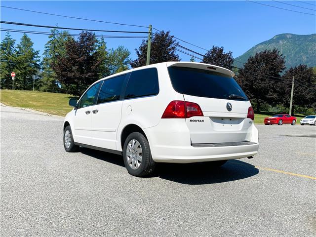 2010 Volkswagen Routan Trendline (Stk: 3T315C) in Hope - Image 3 of 16