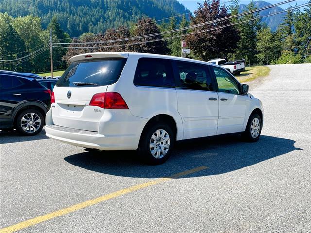 2010 Volkswagen Routan Trendline (Stk: 3T315C) in Hope - Image 6 of 16
