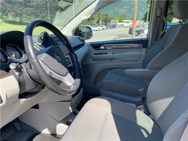 2010 Volkswagen Routan Trendline (Stk: 3T315C) in Hope - Image 9 of 16