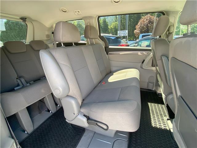 2010 Volkswagen Routan Trendline (Stk: 3T315C) in Hope - Image 13 of 16