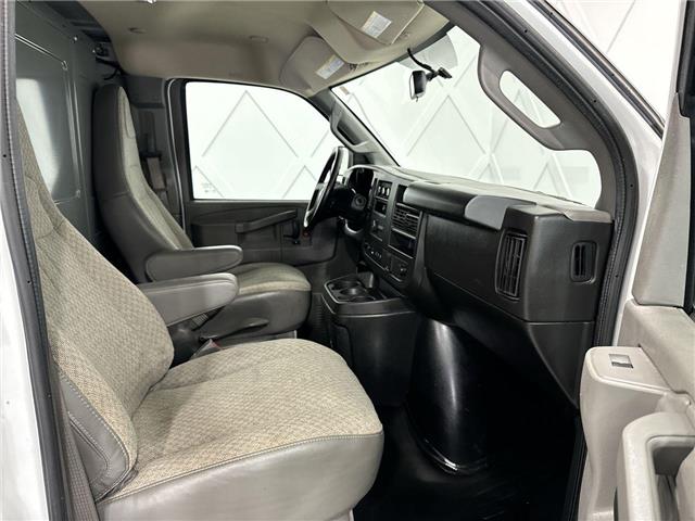 2022 Chevrolet Express 2500  (Stk: NP3053) in Vaughan - Image 22 of 29