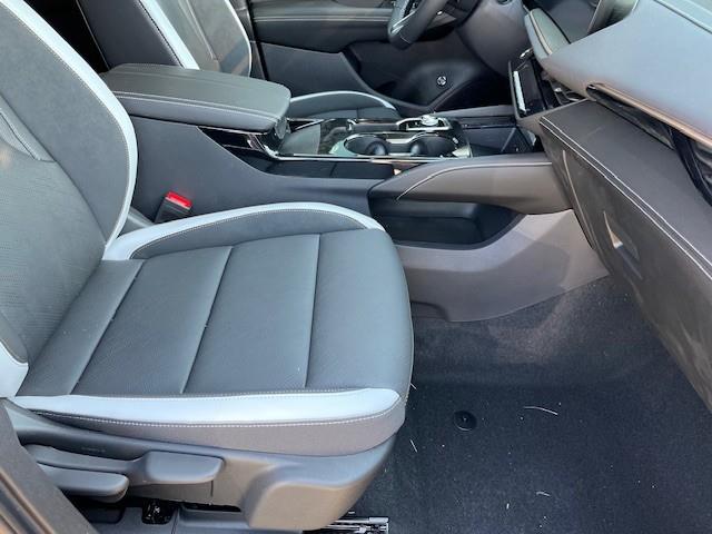 2024 Buick Envision Sport Touring (Stk: 24158A) in Moosomin - Image 2 of 16
