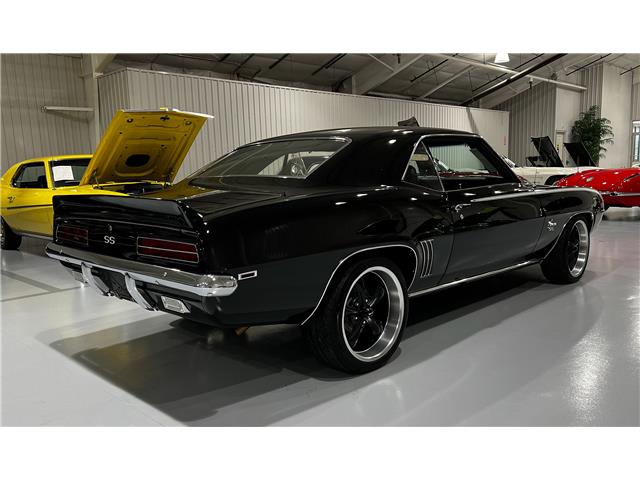 1969 Chevrolet Camaro RS/SS (Stk: 559740) in Watford - Image 9 of 40 1969 Chevrolet Camaro RS/SS (Stk: 559740) in Watford - Image 9 of 40