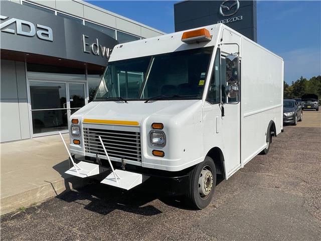 2009 Workhorse TRUCK  (Stk: 24077) in Pembroke - Image 3 of 15