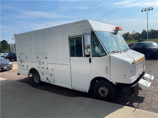 2009 Workhorse TRUCK  (Stk: 24077) in Pembroke - Image 5 of 15