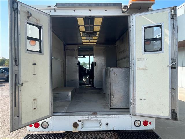 2009 Workhorse TRUCK  (Stk: 24077) in Pembroke - Image 10 of 15