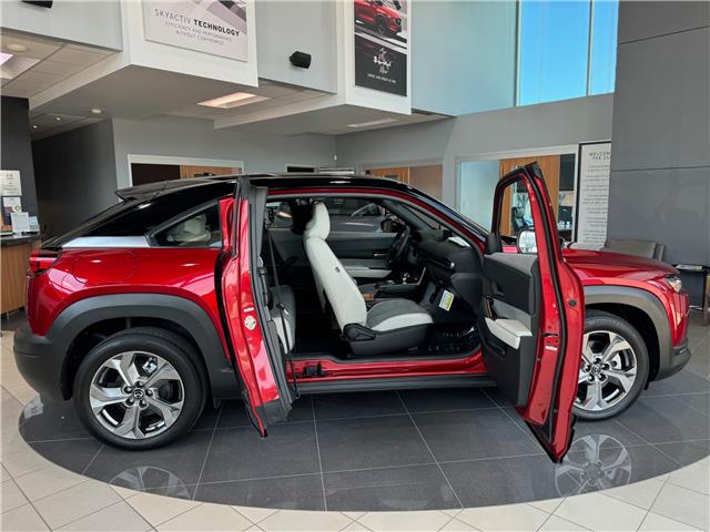2023 Mazda MX-30 EV GT (Stk: 23084) in Owen Sound - Image 17 of 18