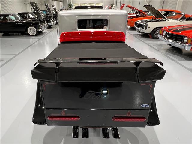 1934 Ford Resto-Mod  (Stk: 134846) in Watford - Image 9 of 39