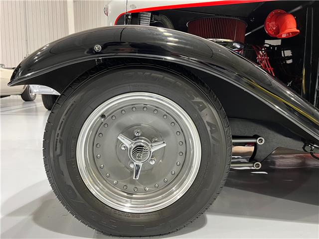 1934 Ford Resto-Mod  (Stk: 134846) in Watford - Image 17 of 39