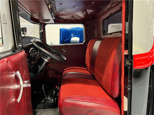 1934 Ford Resto-Mod  (Stk: 134846) in Watford - Image 23 of 39