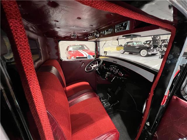 1934 Ford Resto-Mod  (Stk: 134846) in Watford - Image 27 of 39