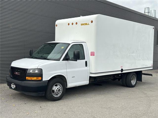 2019 GMC Savana Cutaway Work Van (Stk: U10698) in London - Image 1 of 20