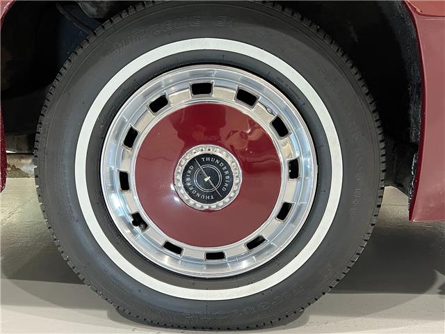 1971 Ford Thunderbird  (Stk: 112646) in Watford - Image 16 of 30