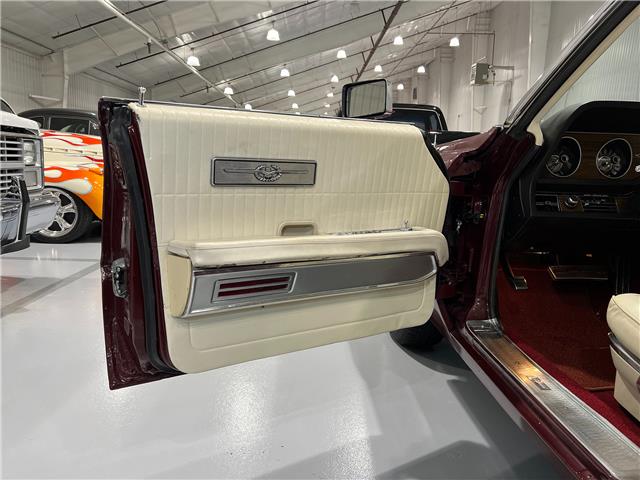 1971 Ford Thunderbird  (Stk: 112646) in Watford - Image 18 of 30