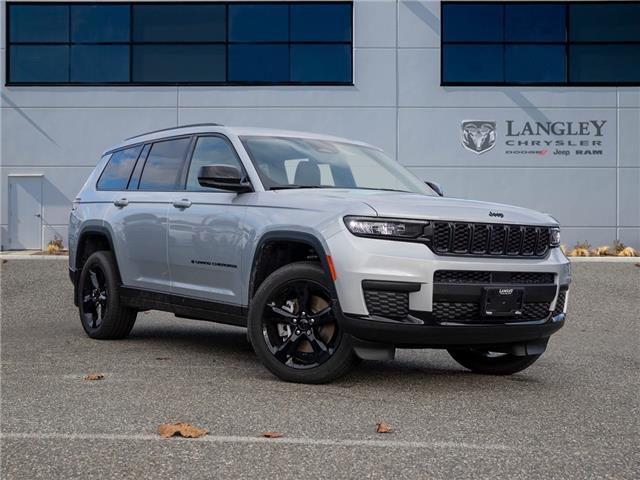 2024 Jeep Grand Cherokee L Laredo (Stk: R592775) in Surrey - Image 1 of 24