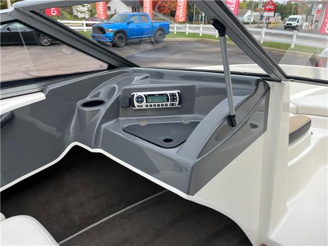 2012 Larson LX 710 Bow Rider (Stk: B-61E212) in Moncton - Image 17 of 20