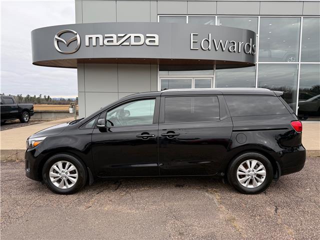 2018 Kia Sedona LX (Stk: 24133) in Pembroke - Image 1 of 31