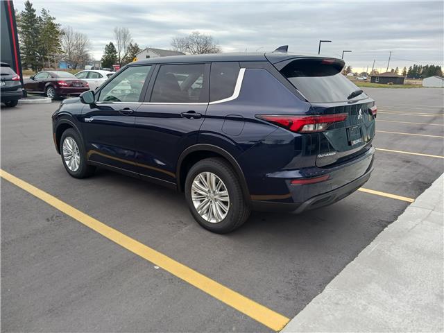 2025 Mitsubishi Outlander PHEV ES (Stk: M5004) in BELLEVILLE - Image 3 of 9
