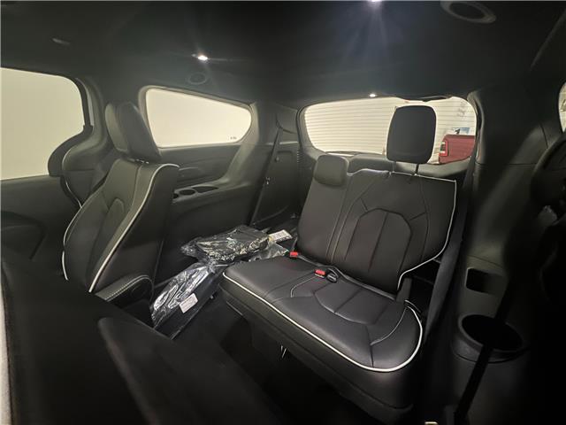 2024 Chrysler Pacifica Hybrid Select (Stk: R158522) in Courtenay - Image 14 of 21