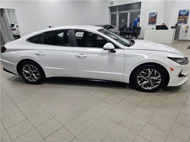 2023 Hyundai Sonata Preferred (Stk: 23HS15723) in Winnipeg - Image 4 of 26