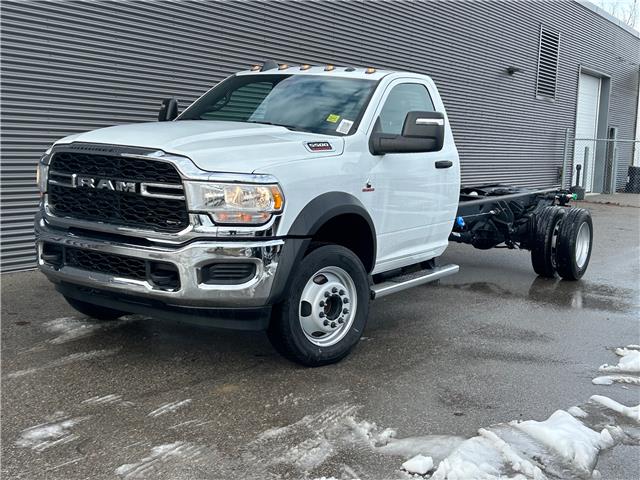 2024 RAM 5500 Chassis Tradesman/SLT (Stk: 24638) in London - Image 1 of 35
