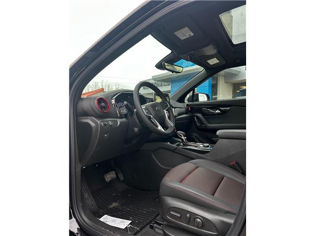 2025 Chevrolet Blazer RS (Stk: 55045) in Strathroy - Image 6 of 9