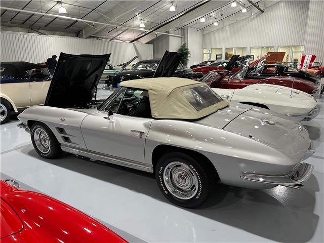 1963 Chevrolet Corvette Stingray Convertible (Stk: 107153) in Watford - Image 17 of 48