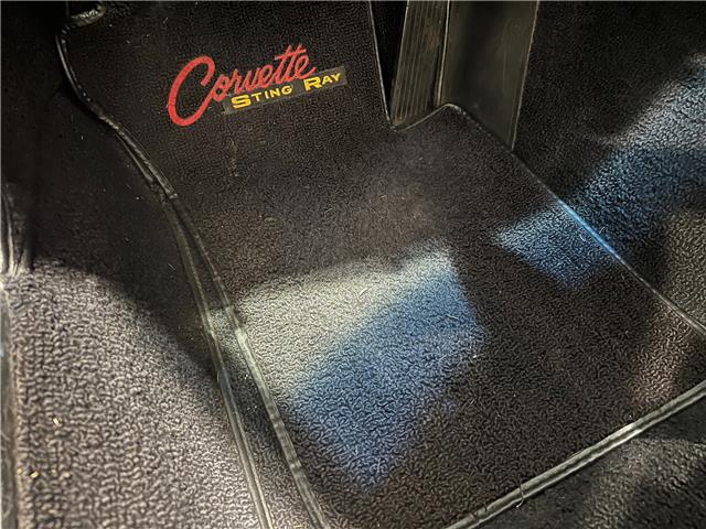 1963 Chevrolet Corvette Stingray Convertible (Stk: 107153) in Watford - Image 36 of 48