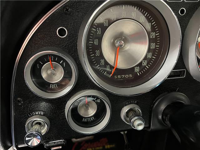 1963 Chevrolet Corvette Stingray Convertible (Stk: 107153) in Watford - Image 25 of 48