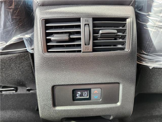 2025 Mitsubishi Outlander PHEV LE (Stk: R1046) in Calgary - Image 13 of 19