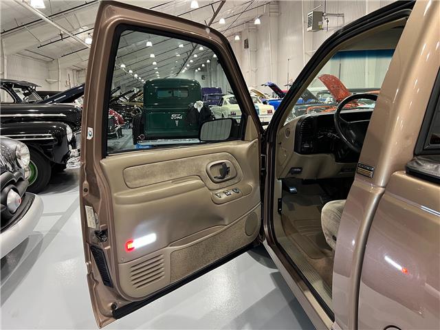 1997 Chevrolet 1500 Silverado (Stk: 124001) in Watford - Image 23 of 41