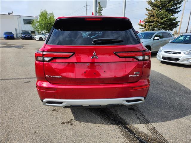 2025 Mitsubishi Outlander PHEV LE (Stk: R1046) in Calgary - Image 6 of 19