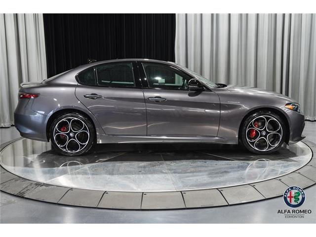 2025 Alfa Romeo Giulia Base (Stk: AR2510) in Edmonton - Image 4 of 27 2025 Alfa Romeo Giulia Base (Stk: AR2510) in Edmonton - Image 4 of 27