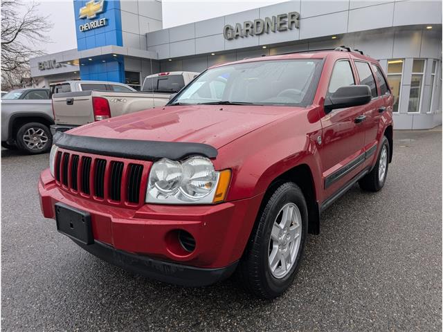 2006 Jeep Grand Cherokee Laredo (Stk: 4T355B) in Hope - Image 1 of 12