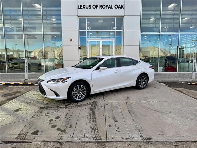 2025 Lexus ES 250 Base (Stk: L25388) in Calgary - Image 1 of 23