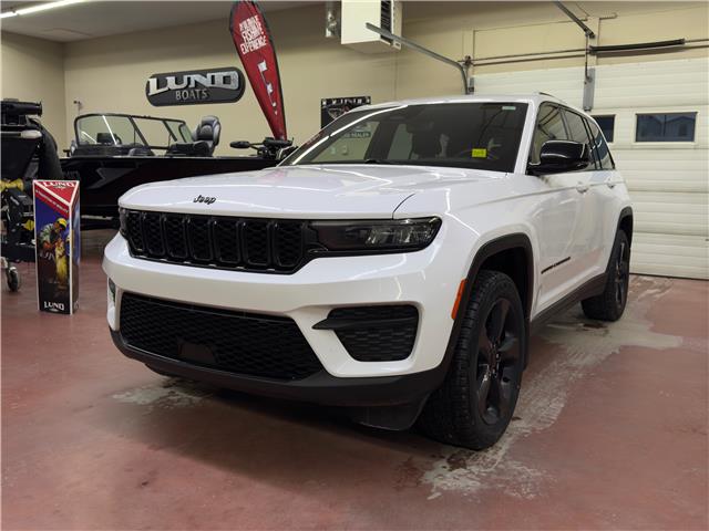 2023 Jeep Grand Cherokee Laredo (Stk: B0167B) in Nipawin - Image 1 of 25