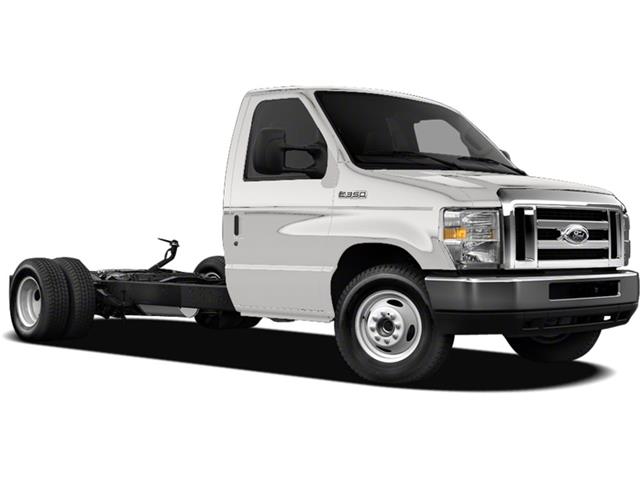 2012 Ford E-450 Cutaway Base (Stk: 2718) in Rouyn-Noranda - Image 1 of 1