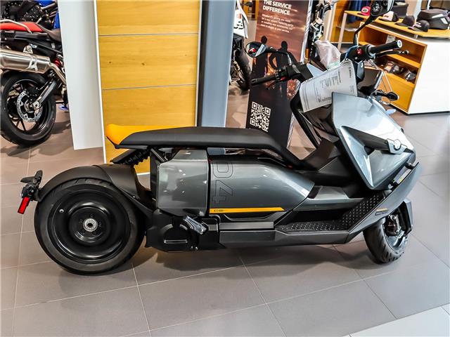2023 BMW CE04  (Stk: B1210) in Woodbridge - Image 2 of 11