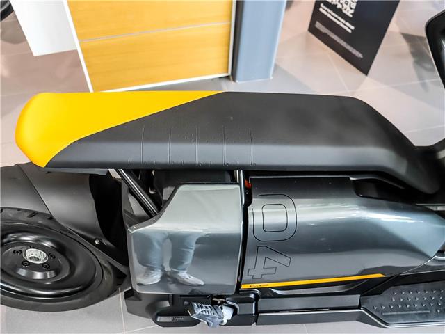 2023 BMW CE04  (Stk: B1210) in Woodbridge - Image 7 of 11