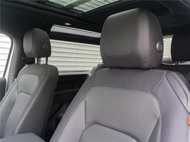 2023 Land Rover Defender X-Dynamic SE (Stk: D141652) in Windsor - Image 9 of 19