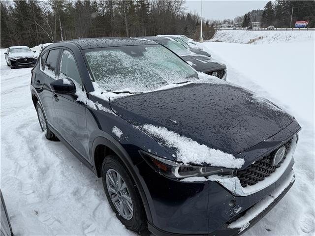 2025 Mazda CX-5 GX (Stk: 225-64) in Pembroke - Image 1 of 1