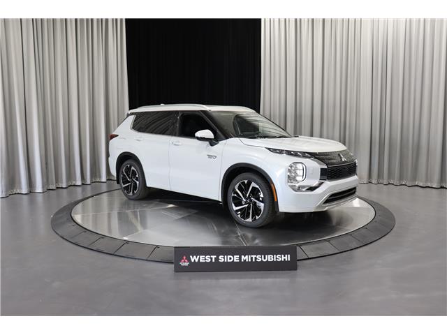 2025 Mitsubishi Outlander PHEV GT (Stk: P25195) in Edmonton - Image 1 of 29