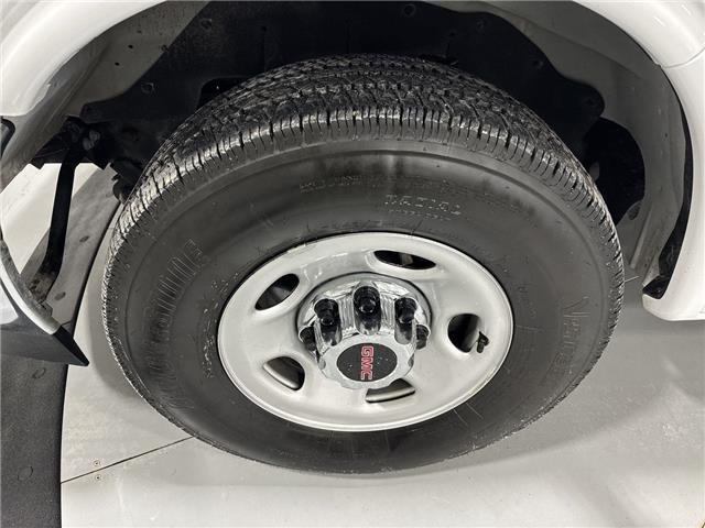 2024 GMC Savana 3500 LT (Stk: ATNP9086) in Vaughan - Image 10 of 28