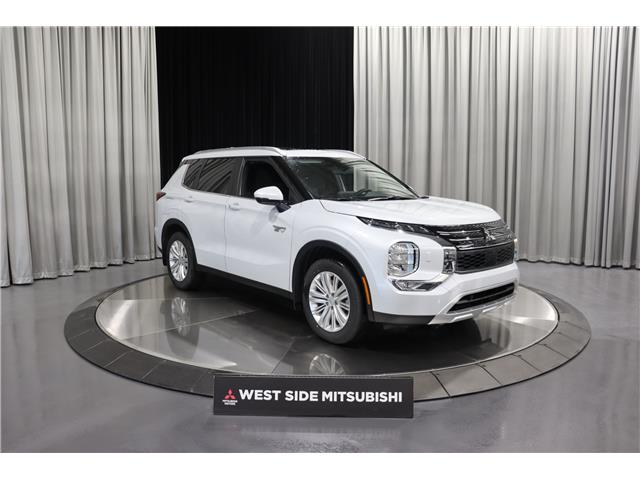 2025 Mitsubishi Outlander PHEV SE (Stk: P25212) in Edmonton - Image 1 of 28