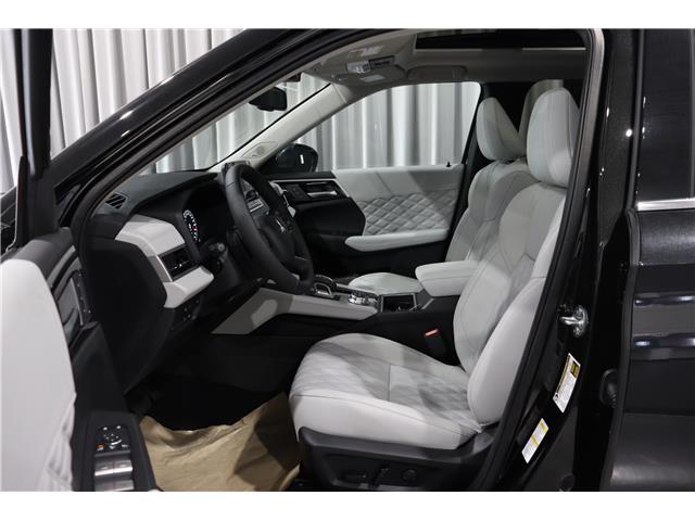 2025 Mitsubishi Outlander PHEV GT (Stk: P25220) in Edmonton - Image 9 of 29 2025 Mitsubishi Outlander PHEV GT (Stk: P25220) in Edmonton - Image 9 of 29