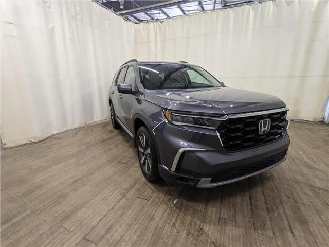 2025 Honda Pilot Touring (Stk: 2560060) in Calgary - Image 1 of 26
