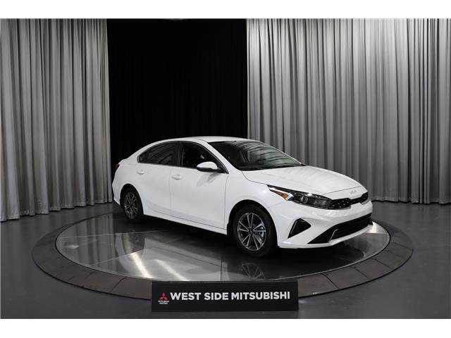 2024 Kia Forte EX (Stk: 8247) in Edmonton - Image 1 of 20